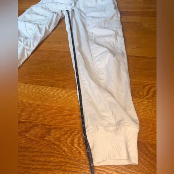 Lululemon Dance Studio Jogger White Size 6 High Rise Athleisure Pants - Picture 8 of 10
